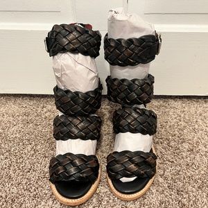 Brand New Freebird by Steven Bayou Sz 9